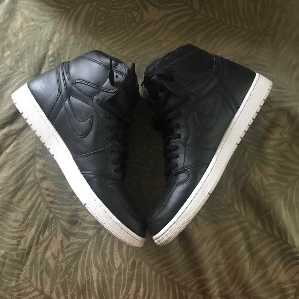 Jordan 1s SZ 14